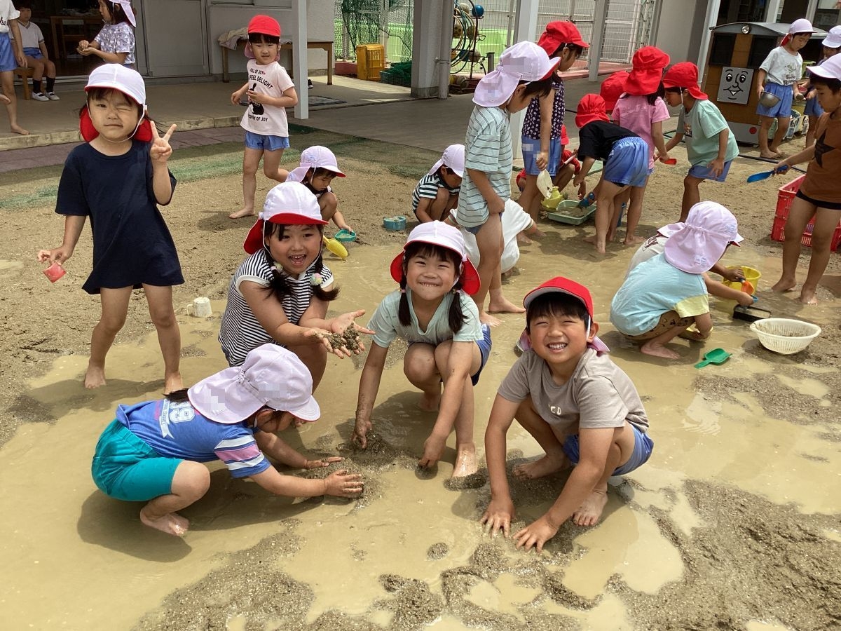 水遊び!気持ちがいいね～♡♡♡