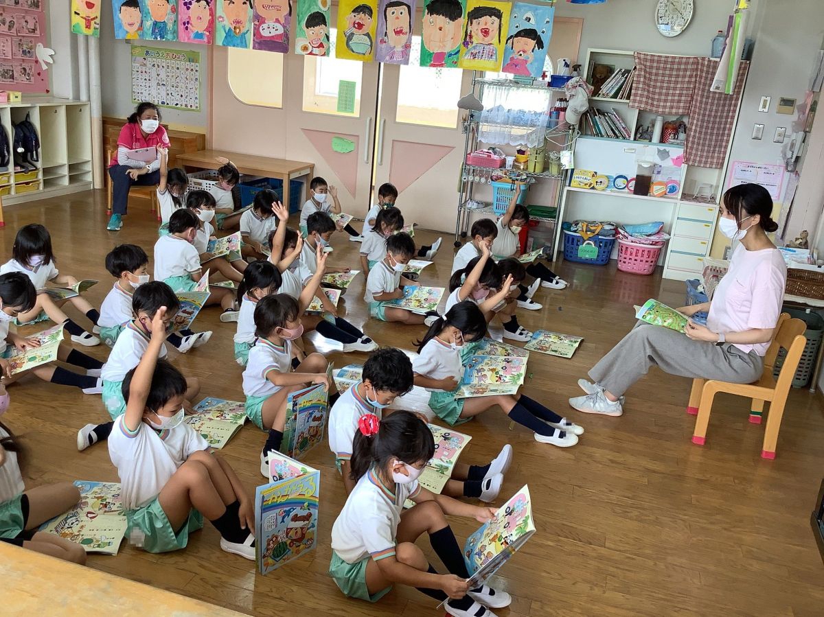 つきぐみをのぞいてみよう!「しりとりすごろく」