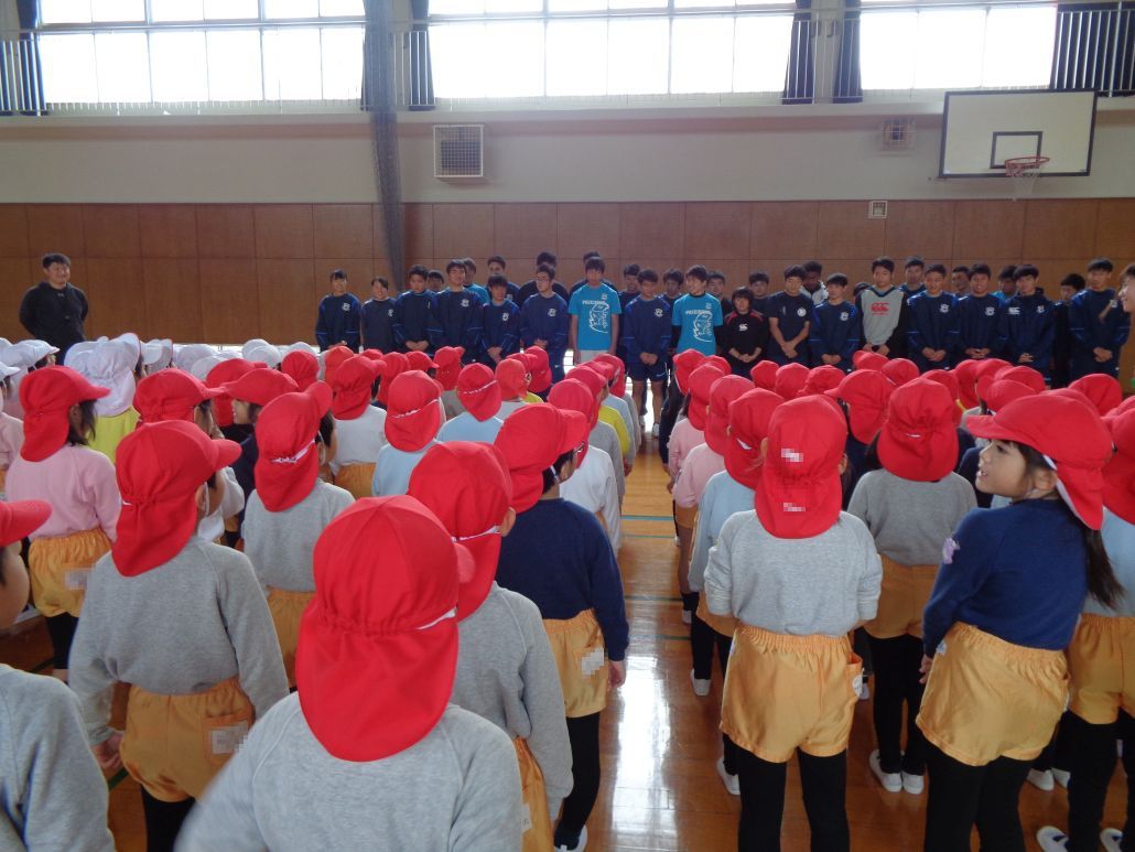 【年長】体操教室で「ラグビー教室」でした!