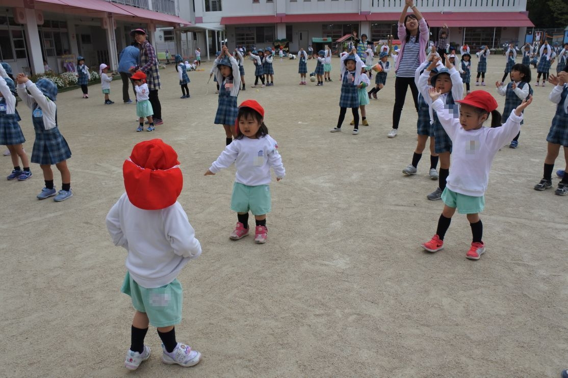 さあ!ダンスタイム!幼稚園は楽しいな!2019年度写真館スタート!