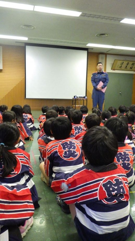 (年長)消防署見学へ!(勤労感謝訪問です)