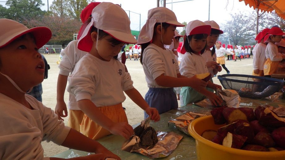 (全園児)お芋パーティーは最高!
