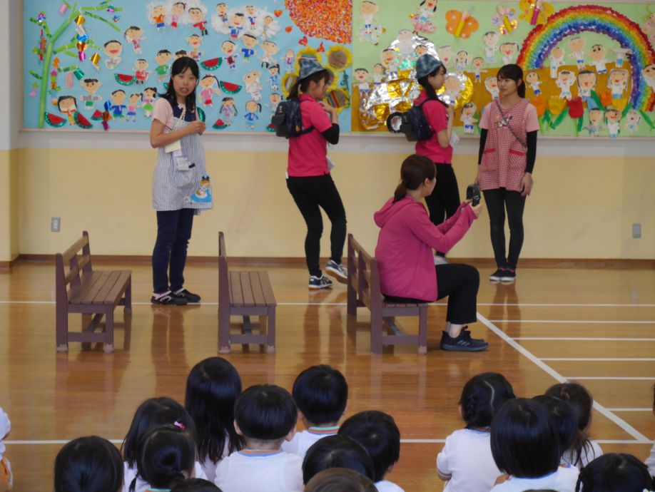 交通安全教室(年中・年少)を行いました。