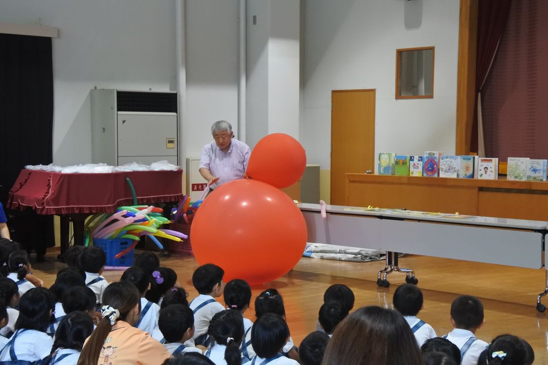 (年長児対象)科学実験と科学絵本の読み聞かせの会