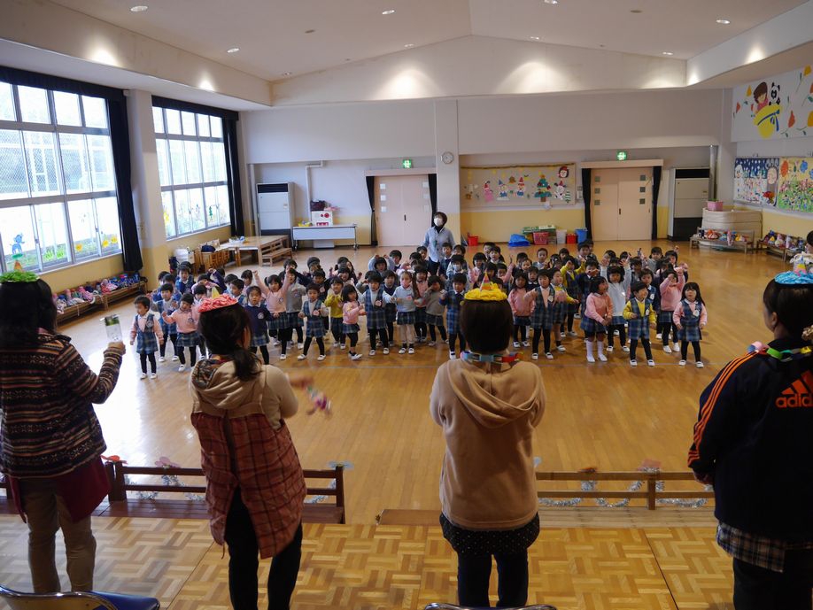 副担任の先生のお別れパーティ(年少)